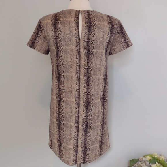 She + Sky Snake Print Mini Shift Dress Short Sleeve Soft Structure Fabric Size S - Picture 4 of 10